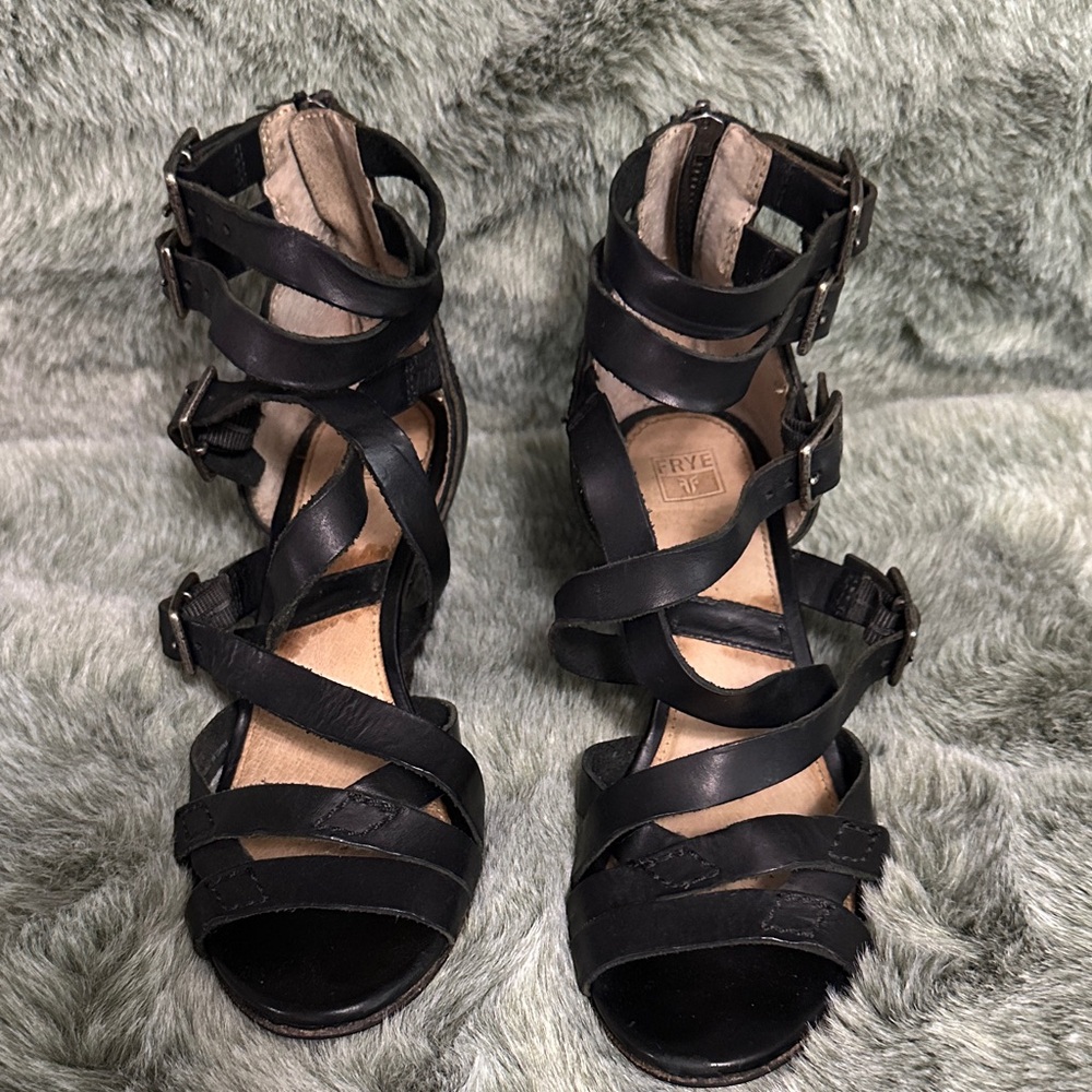 Frye Women's Strappy Black Leather Sandals 7.5
